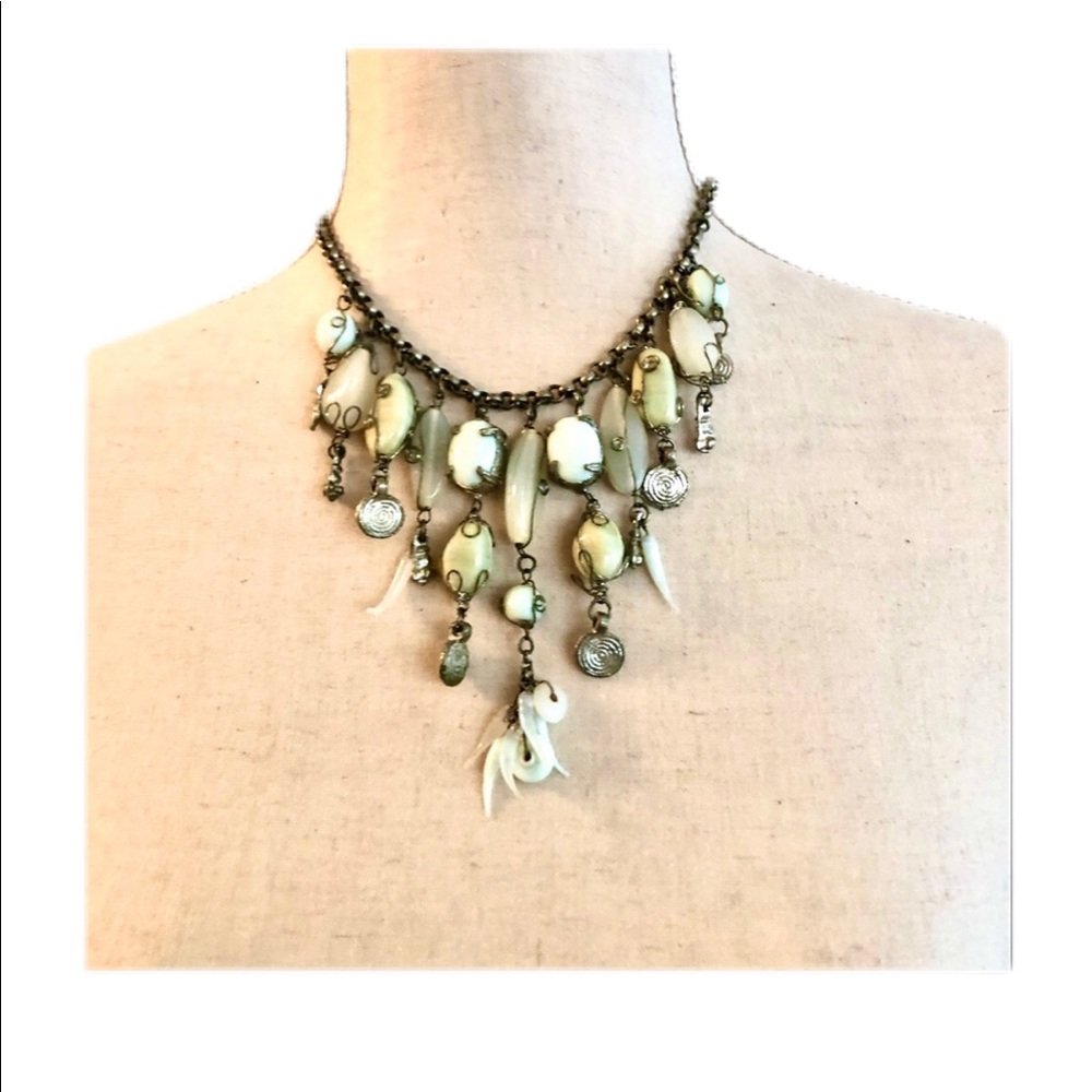 Pastel green semi-precious stone chip necklace